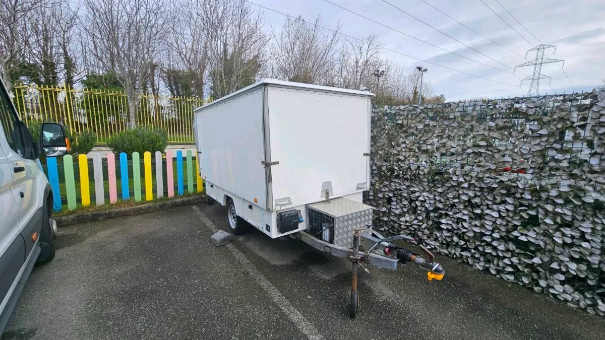 Food trailer - Image 3