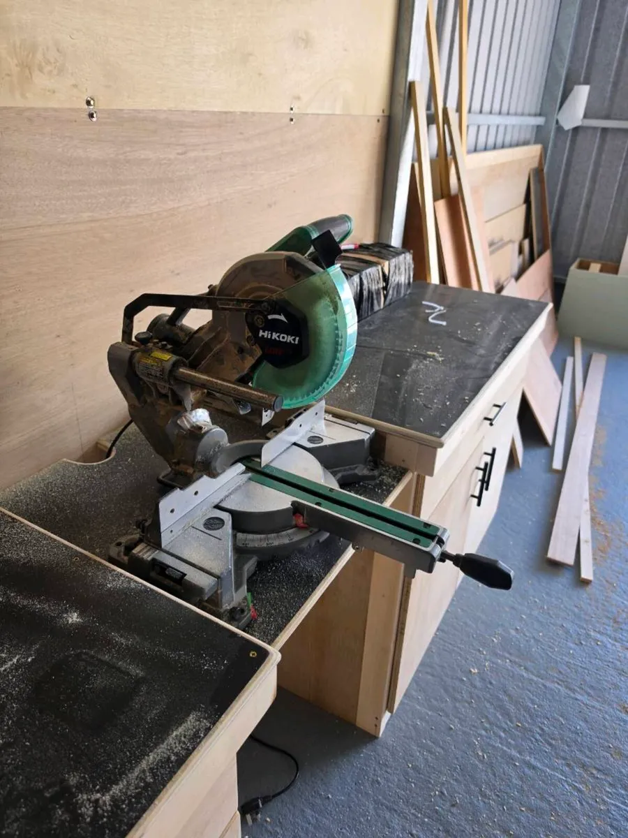 Hikoki mitre saw - Image 1