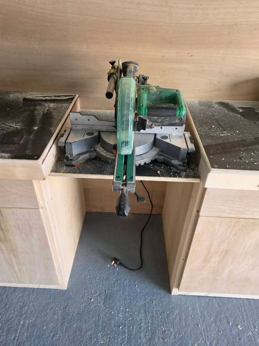 Hikoki mitre saw - Image 3
