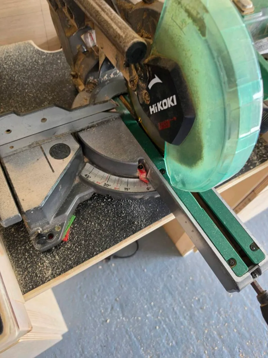 Hikoki mitre saw - Image 4