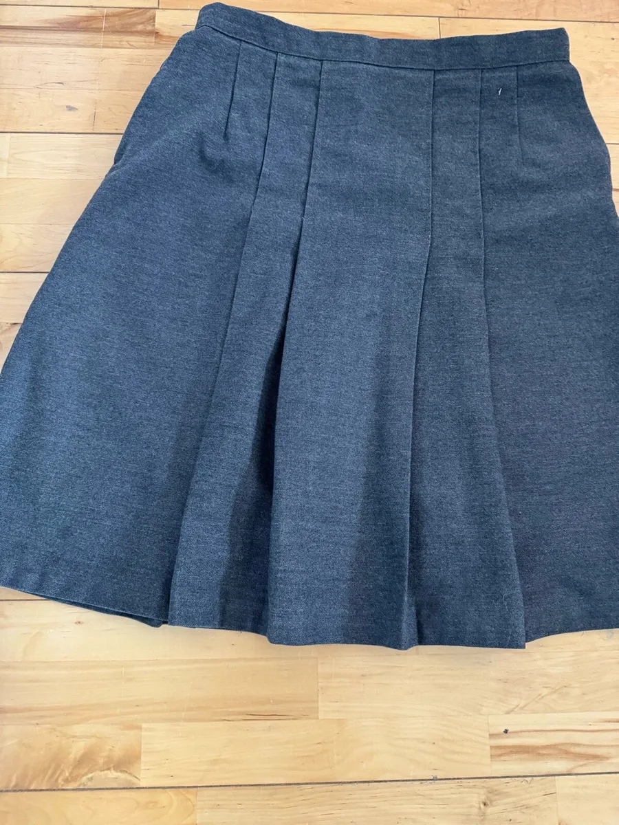 Manor House skirt - Image 1