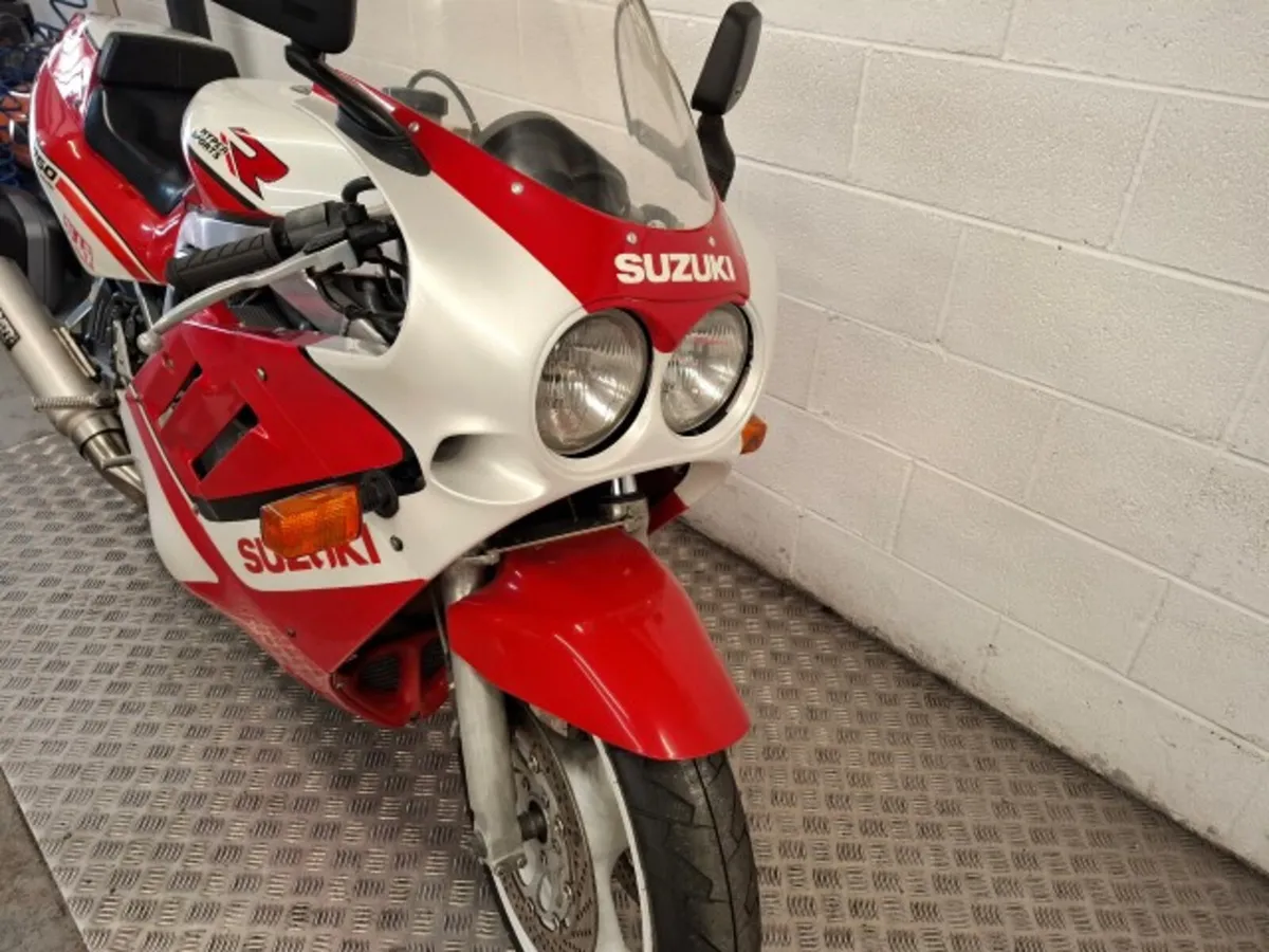 Suzuki GSXR 750 Hyper sport Slingshot - Image 2