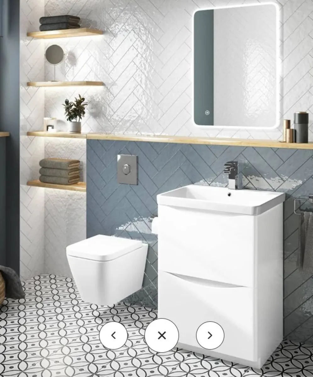 Walk In Shower--- Brushed Brass - Image 3