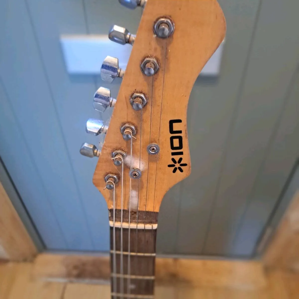 Electric guitar - Image 3