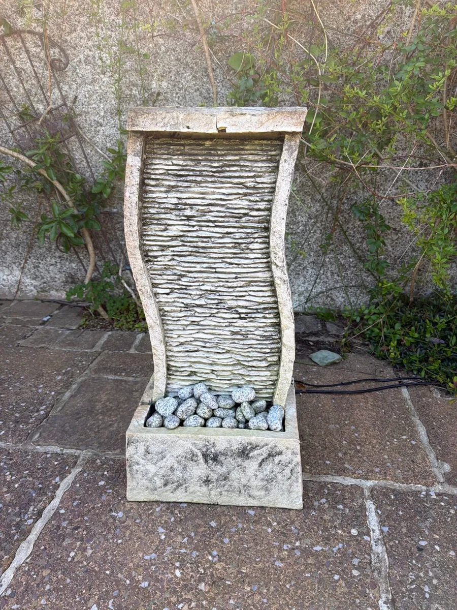 Garden Water Fountain Wall