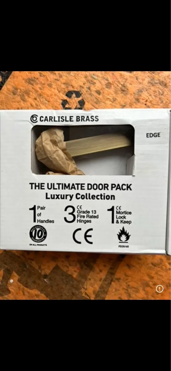 Carlisle bronze door handles - Image 2