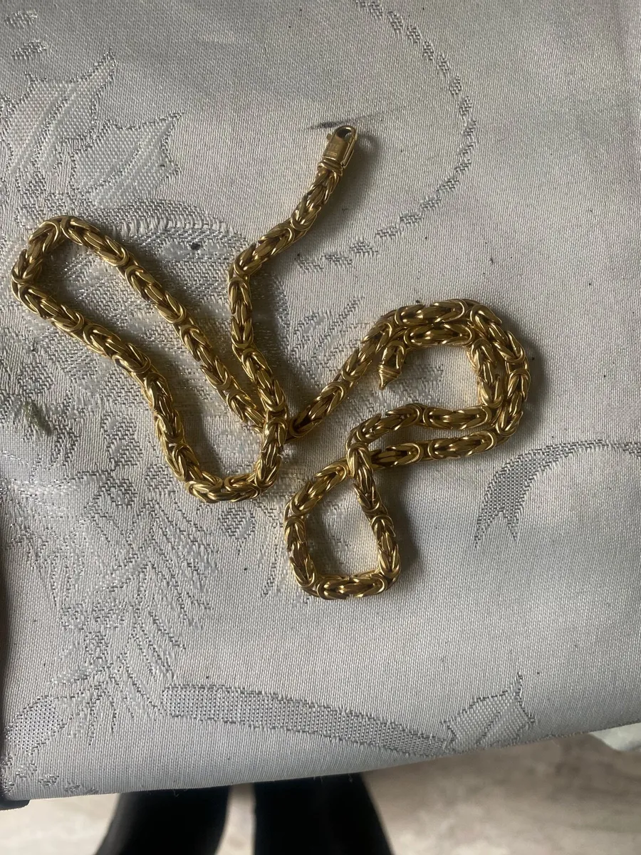 Gold chain - Image 2