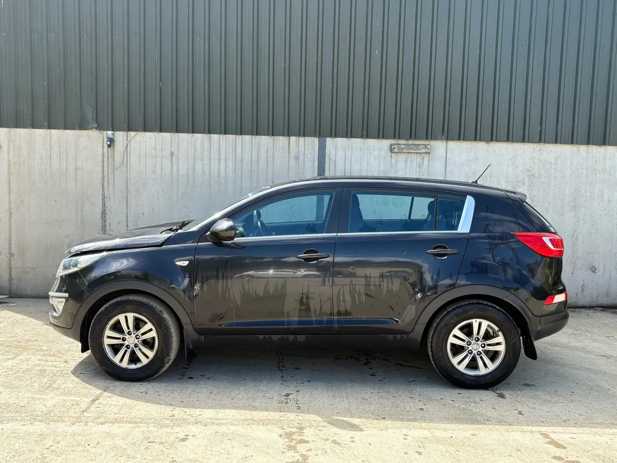 2013 Kia Sportage parts - Image 2