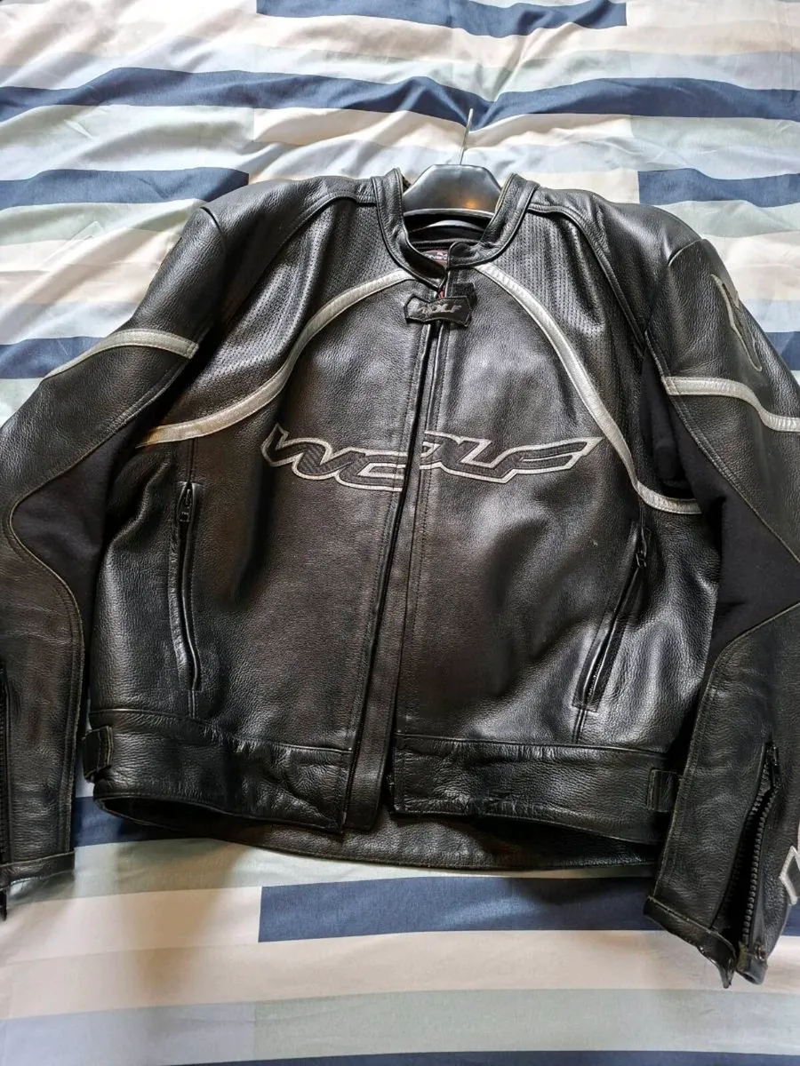 Leather suit and jacket plus pants - Image 3