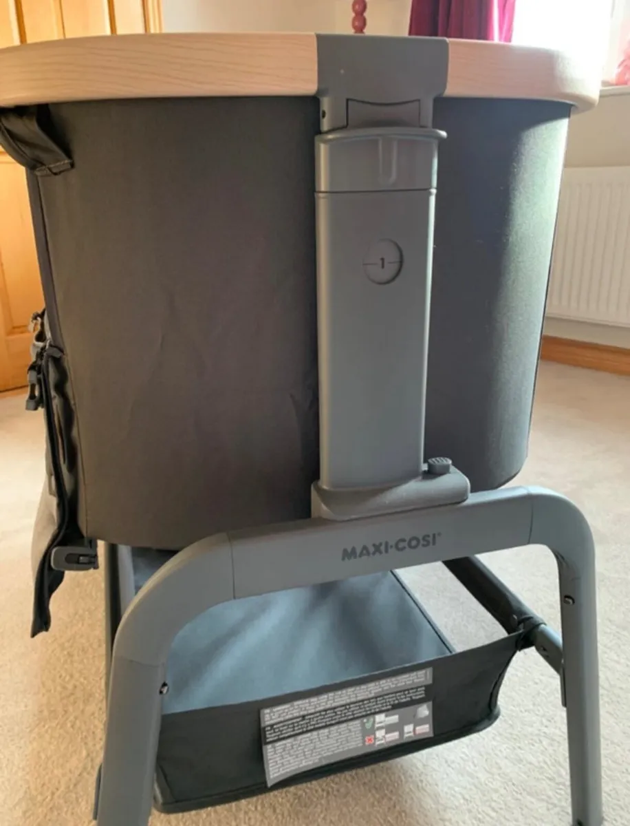 Maxi-Cosi Baby bassinet / cosleeper - Image 2