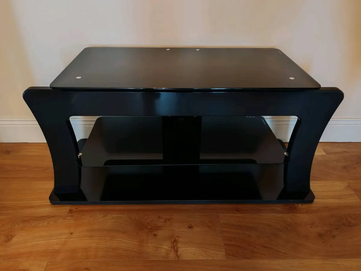 TV stand - Image 2