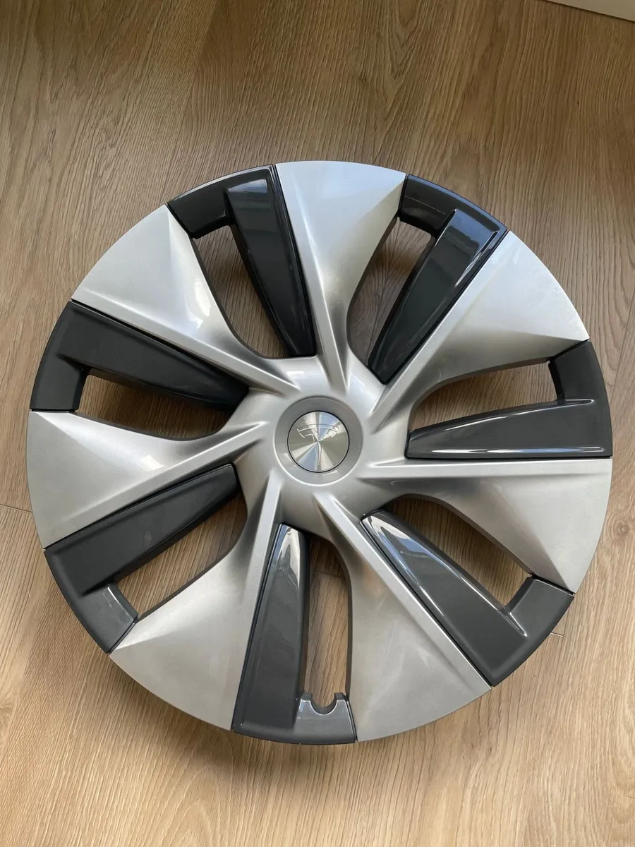 2020-2024 | Tesla Model Y Gemini Wheel Cover x4 - Image 1