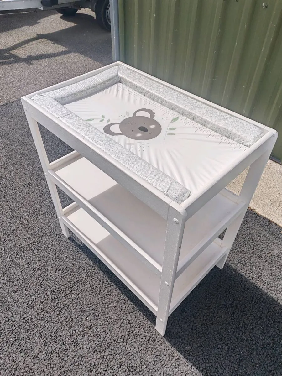 Baby changing unit - Image 2