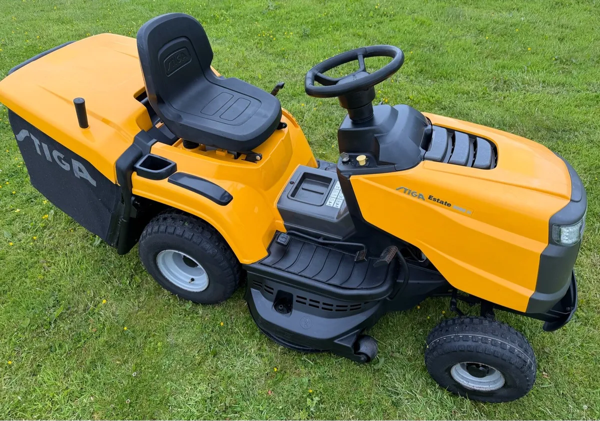 HYDROSTATIC MOWER 17 HP - Image 1