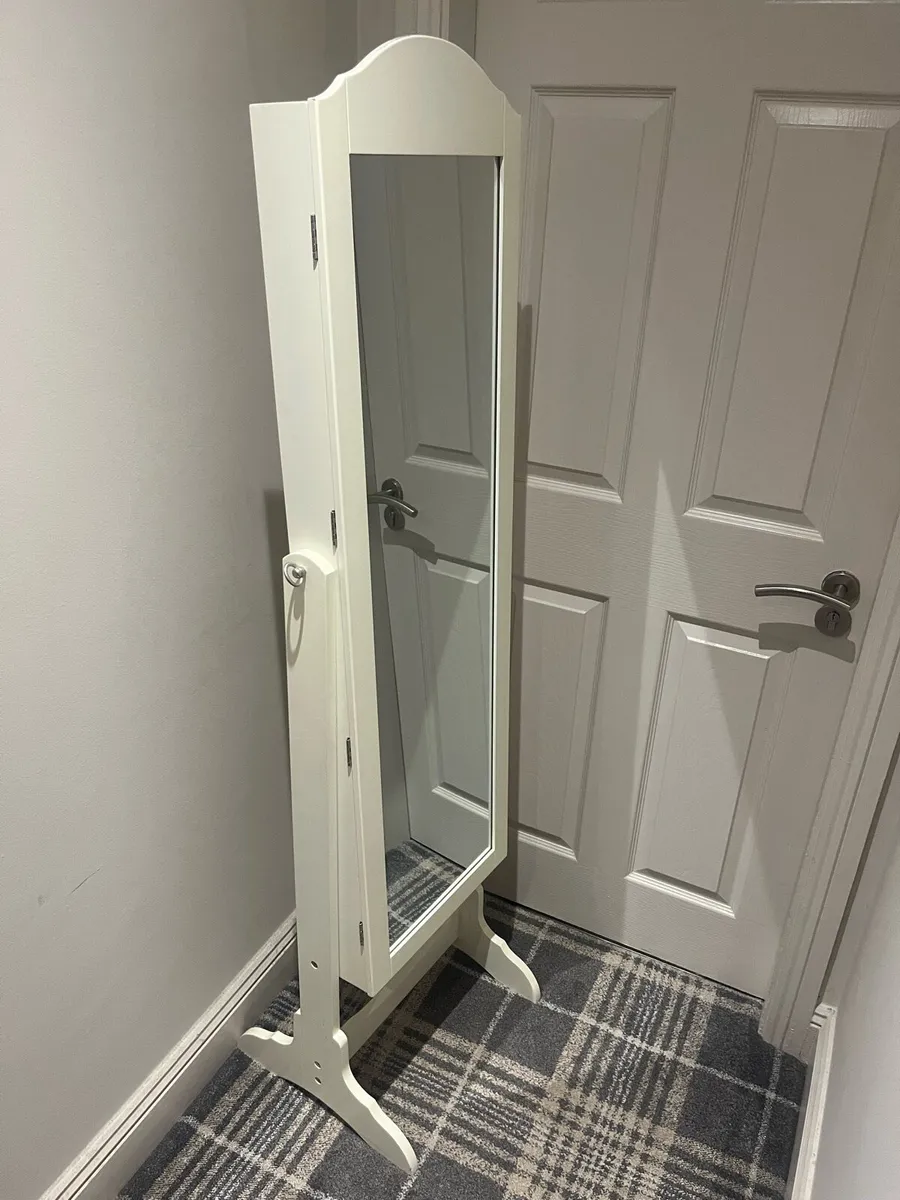 Cream lockable jewellery mirror - Image 1