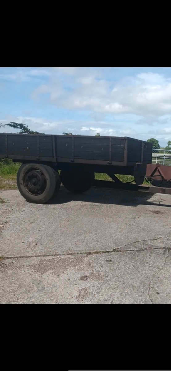 Trailer - Image 2