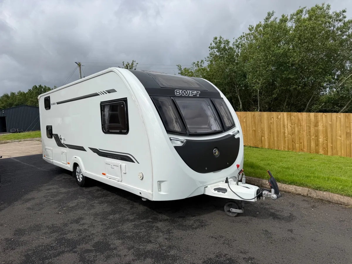 2019 Swift 6 berth 590 - Image 1