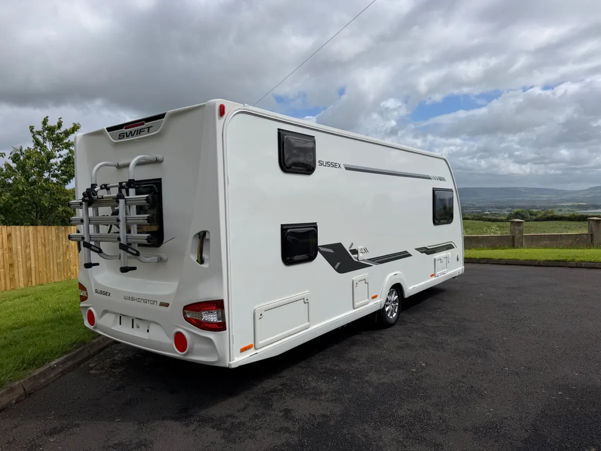 2019 Swift 6 berth 590 - Image 3