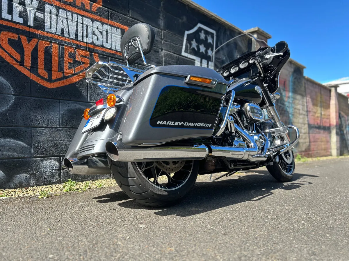 2022 HARLEY-DAVIDSON Street Glide Special - Image 4