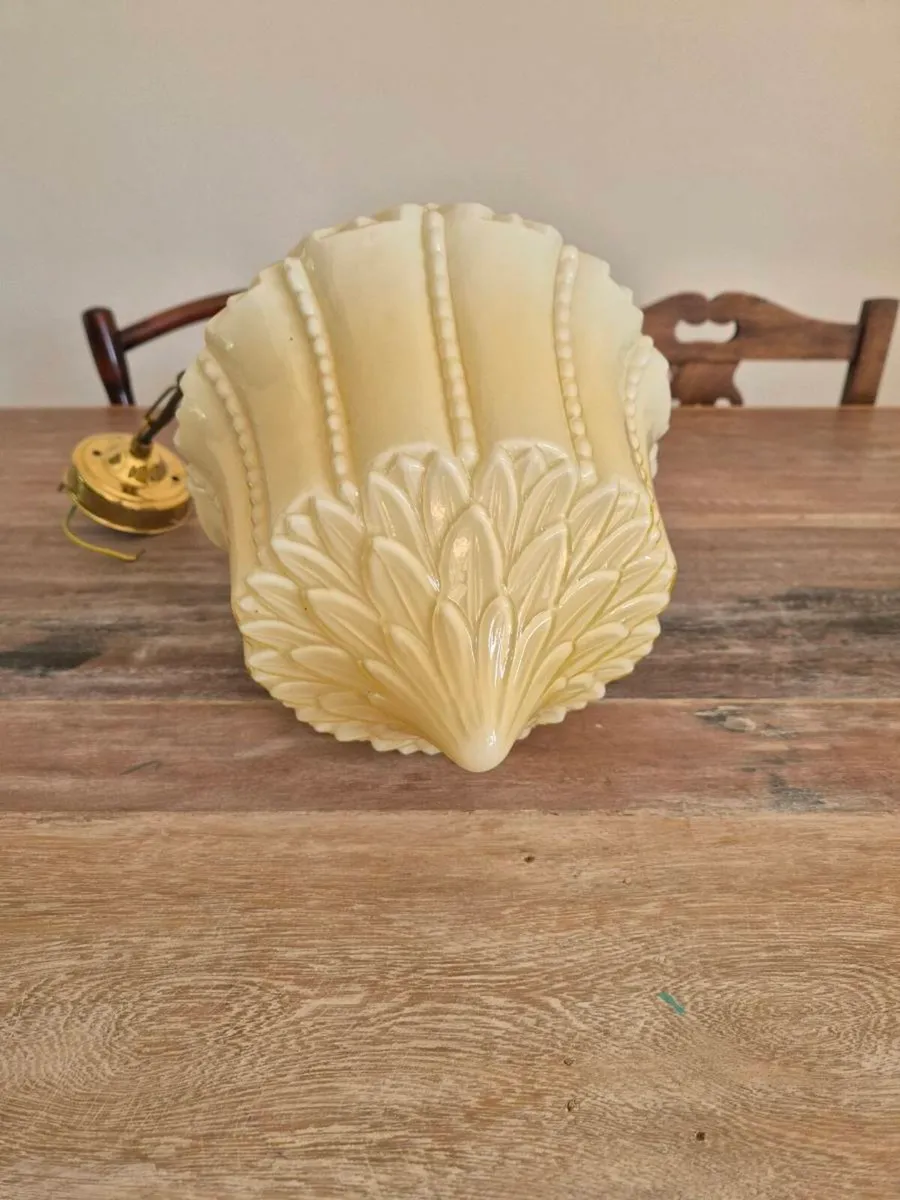 Art Deco Cream Glass Ceiling light - Image 3