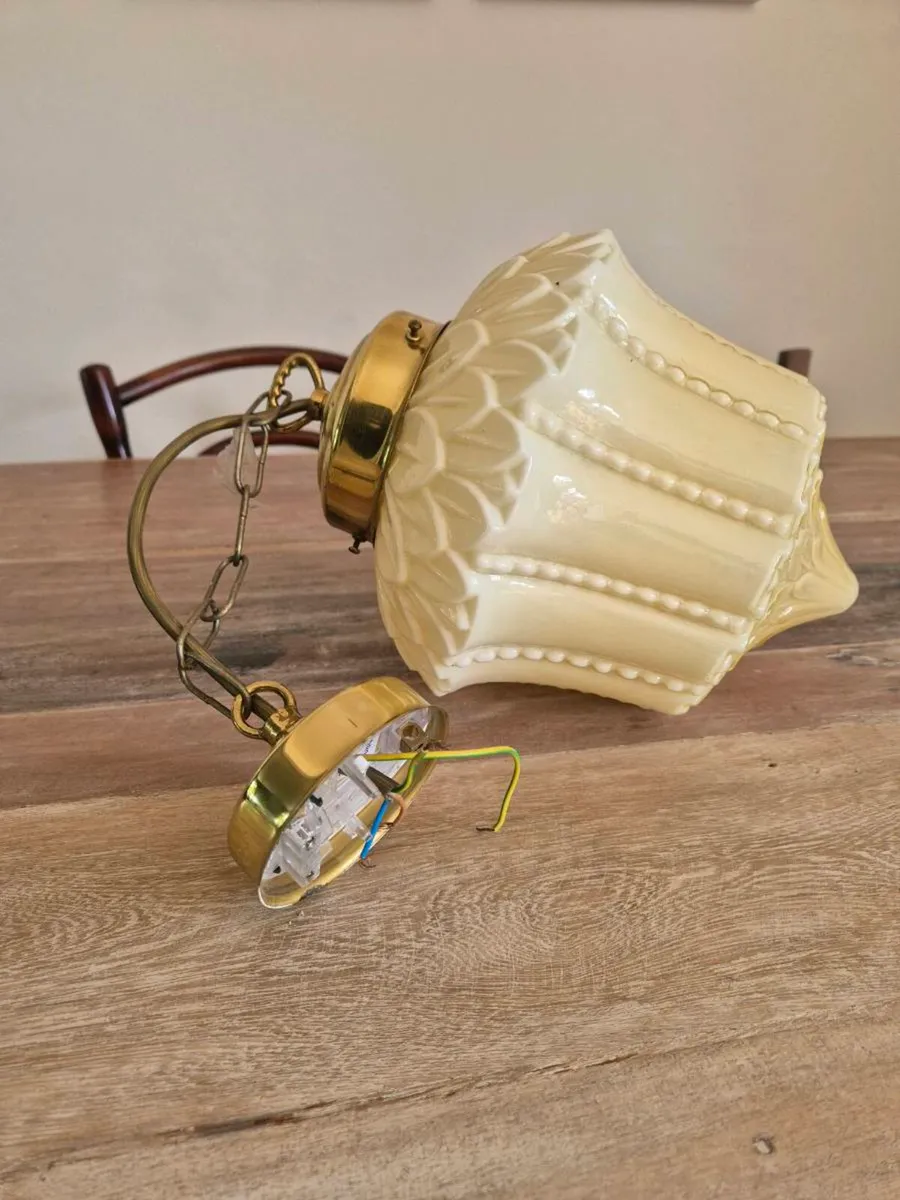 Art Deco Cream Glass Ceiling light - Image 4