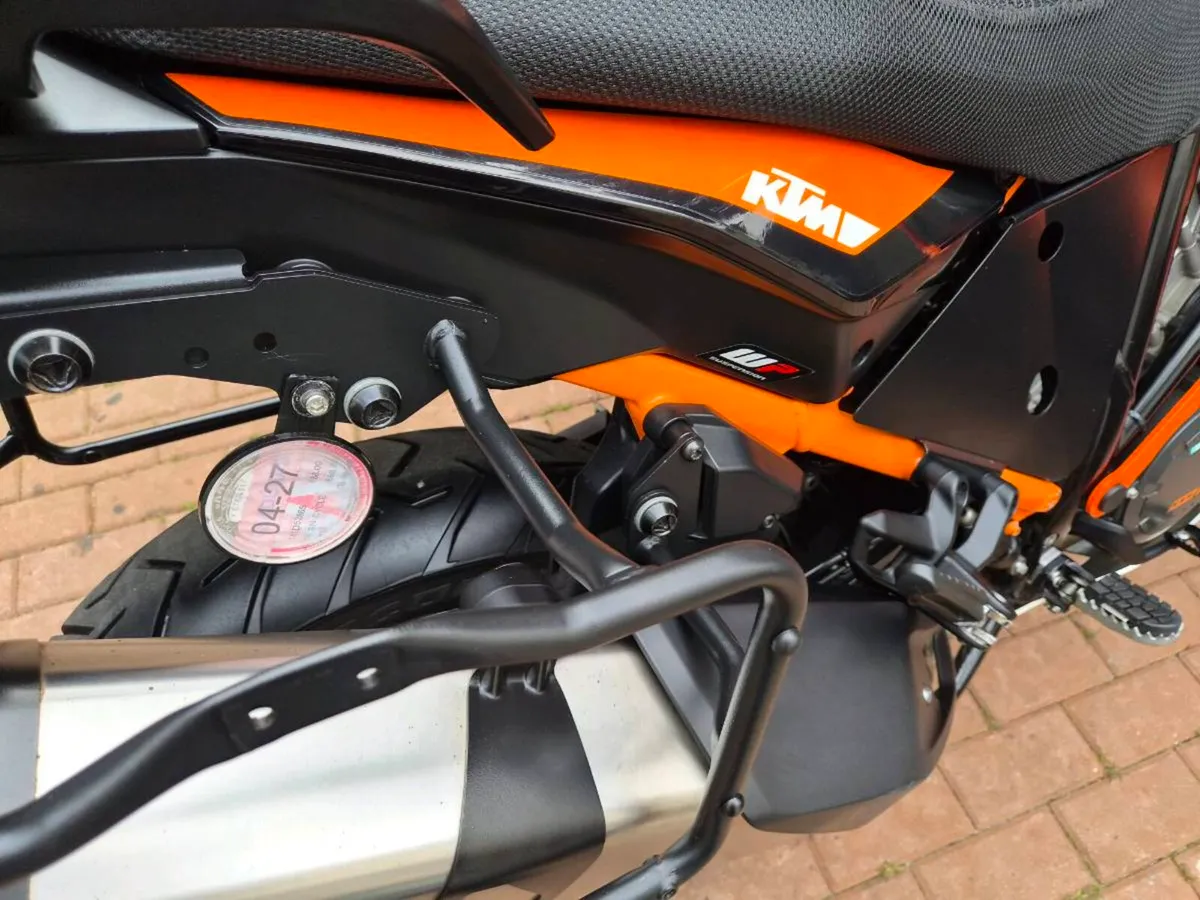 Triumph tiger,Ktm 1050 - Image 4