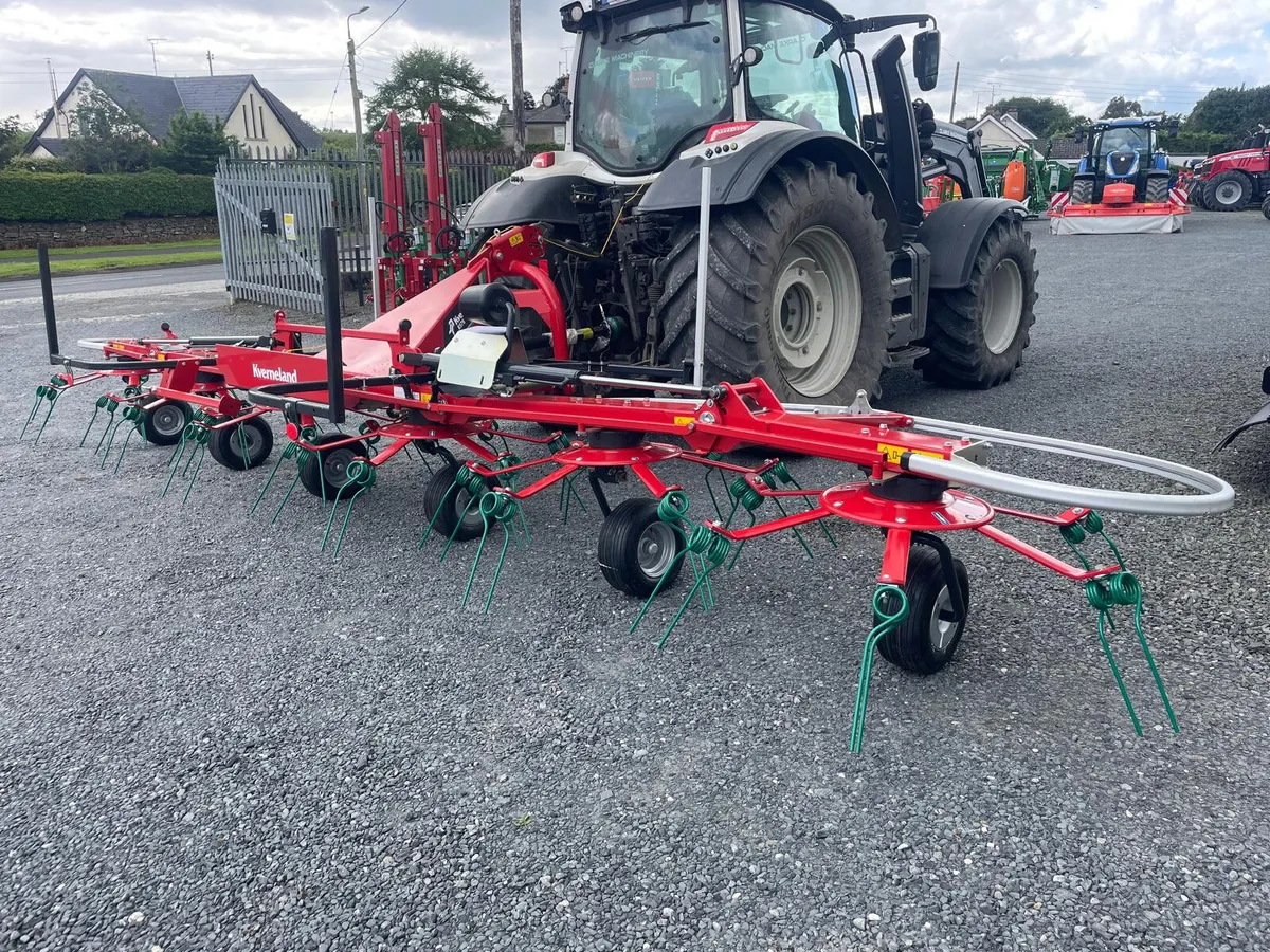 NEW Kverneland TA8576 6 Rotor Tedder *0% FINANCE* - Image 4