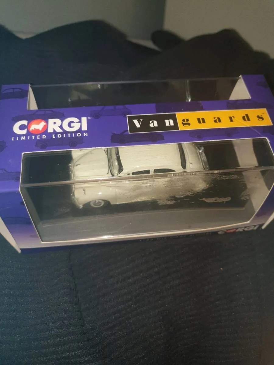 CORGI MORRIS MINOR DIE.CAST - Image 2