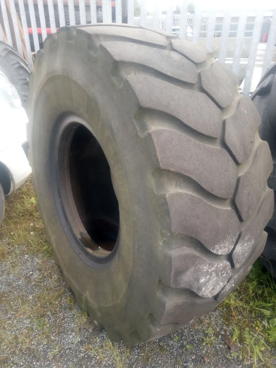 20.5 R 25 Michelin XLD2 Earthmover Tyres used - Image 2