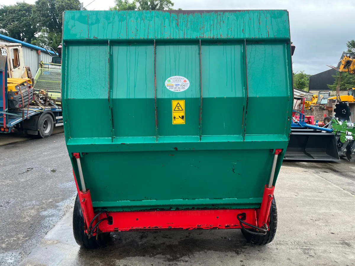 Tarrup  842 tornado straw bedder - Image 2