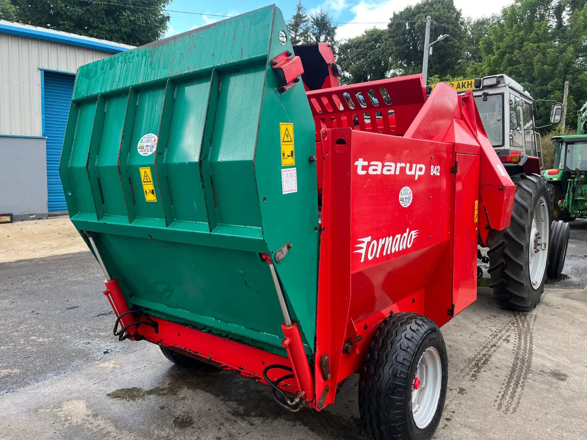 Tarrup  842 tornado straw bedder - Image 3