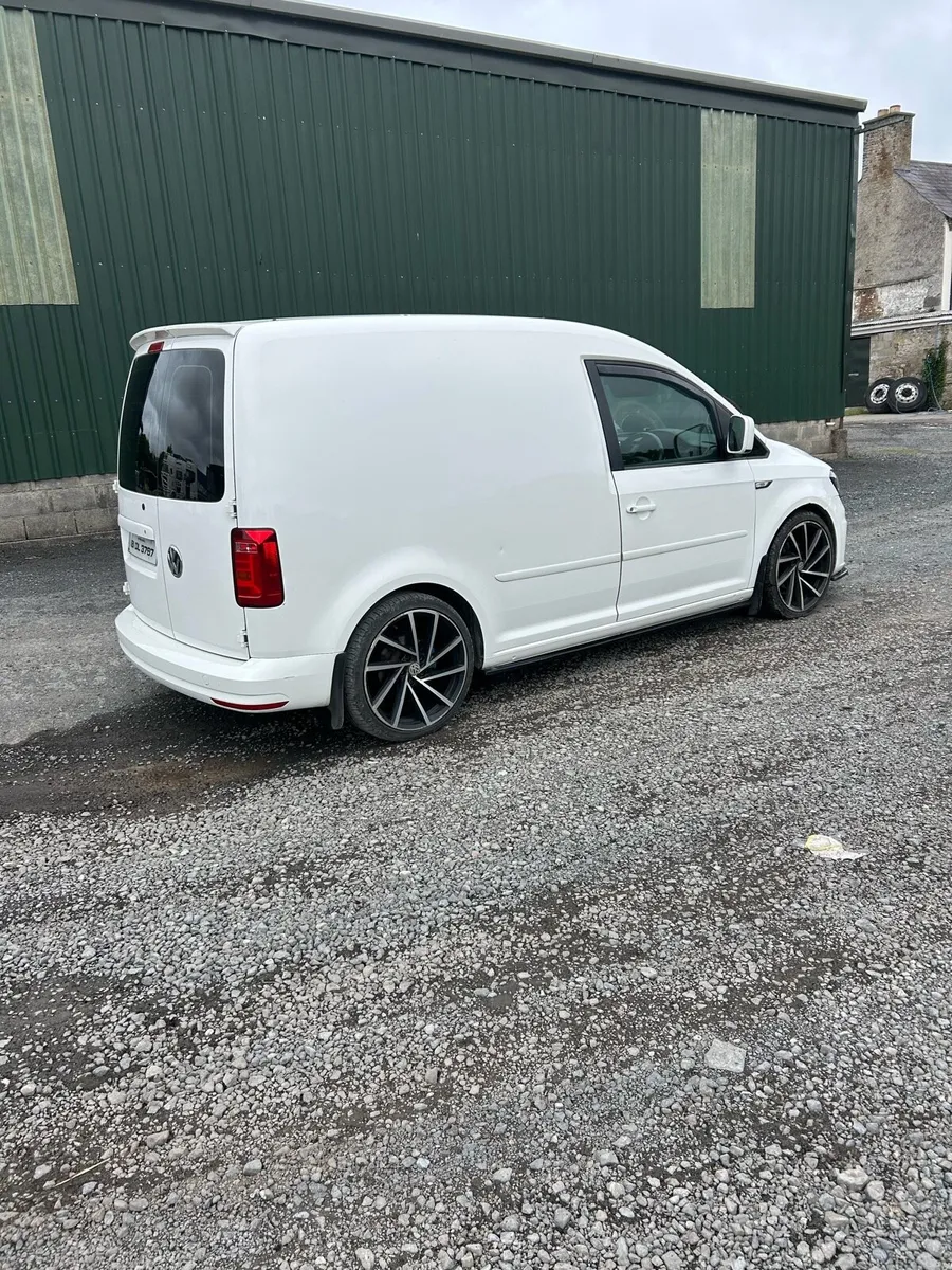 Caddy van - Image 1