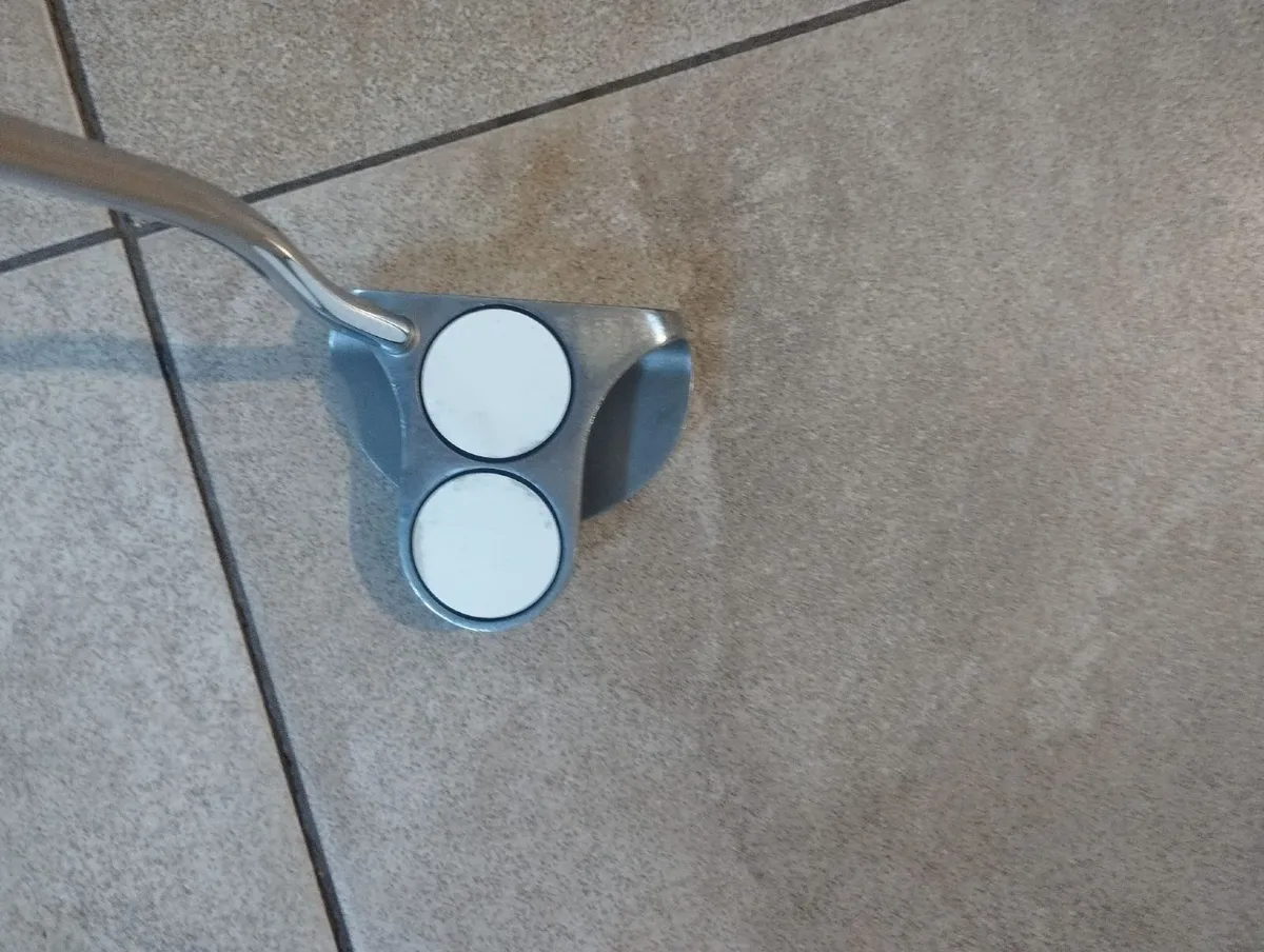 Odyssey 2 ball Putter - Image 3