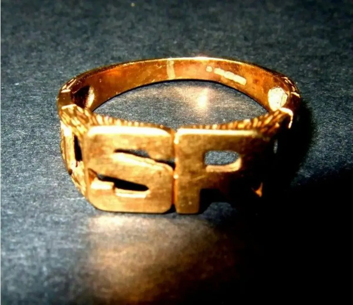 Vintage 9ct Gold 'Street Royalty' (SR) Ring - Image 3