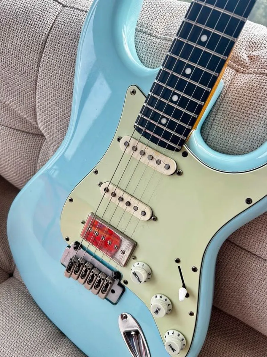 Vintage V6 Strat | Upgraded Pro Spec (Stainless Steel Frets / Seymour Duncan P90) Stratocaster - Image 3