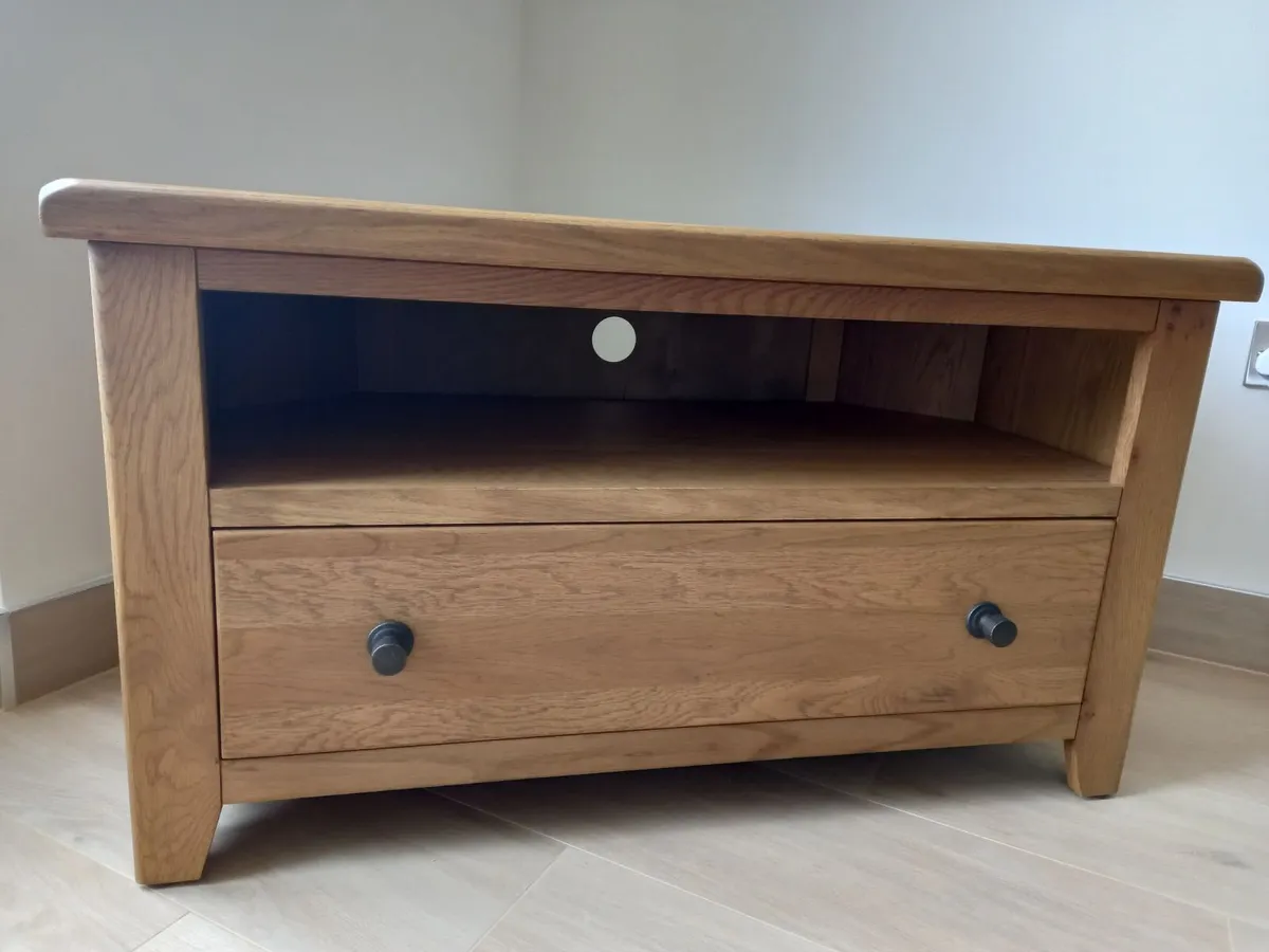 Corner TV Unit - Image 1