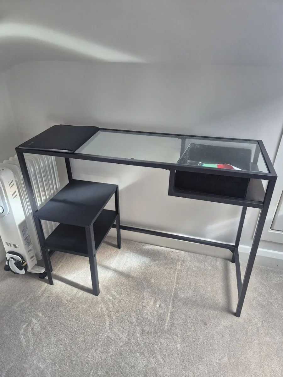 Furniture (various) - Image 1