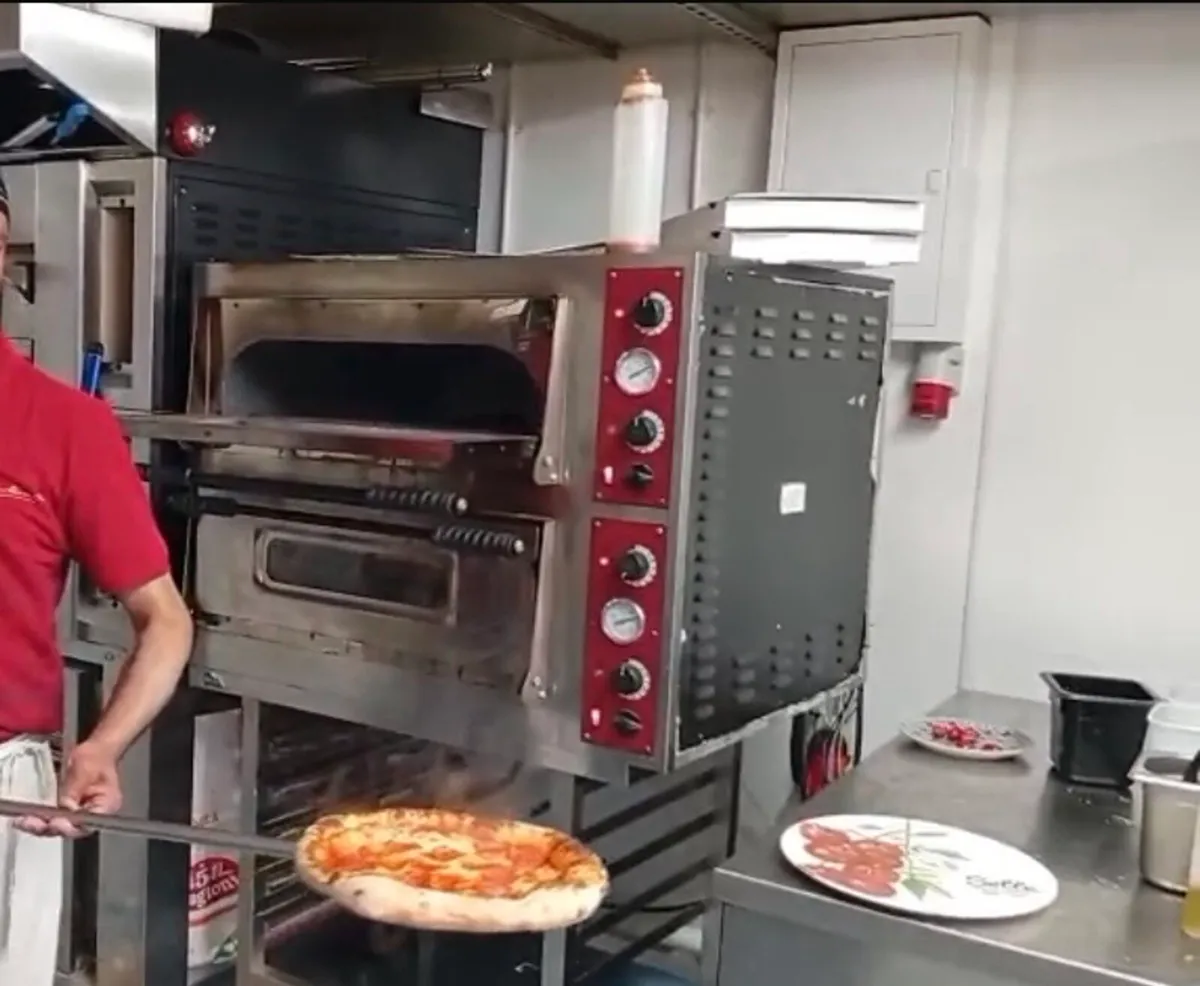 Pizza deck oven - Image 1
