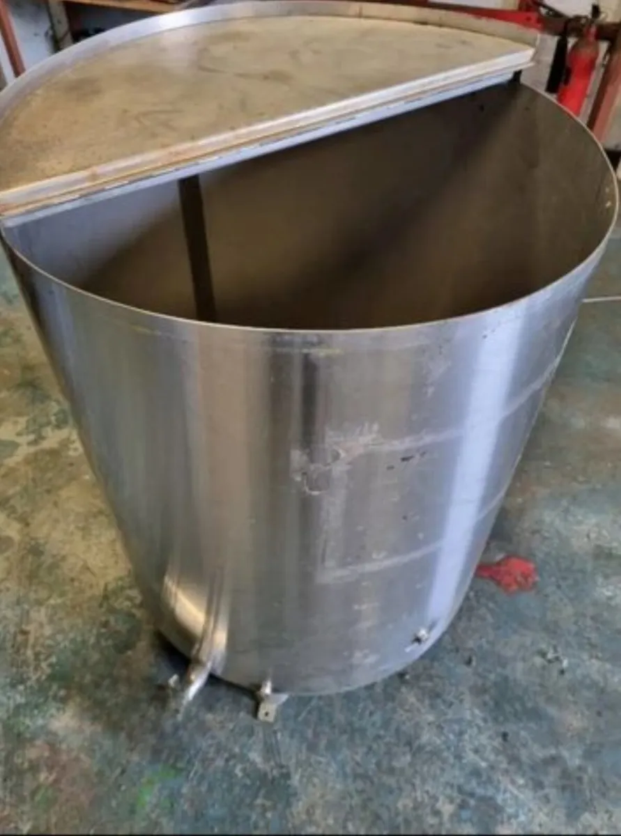 Stainless steel tank - Image 1