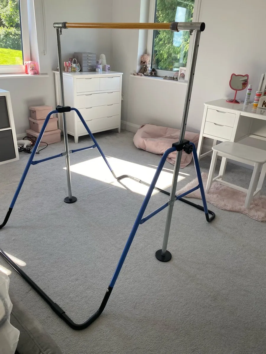 Gymnastics bar - Image 2