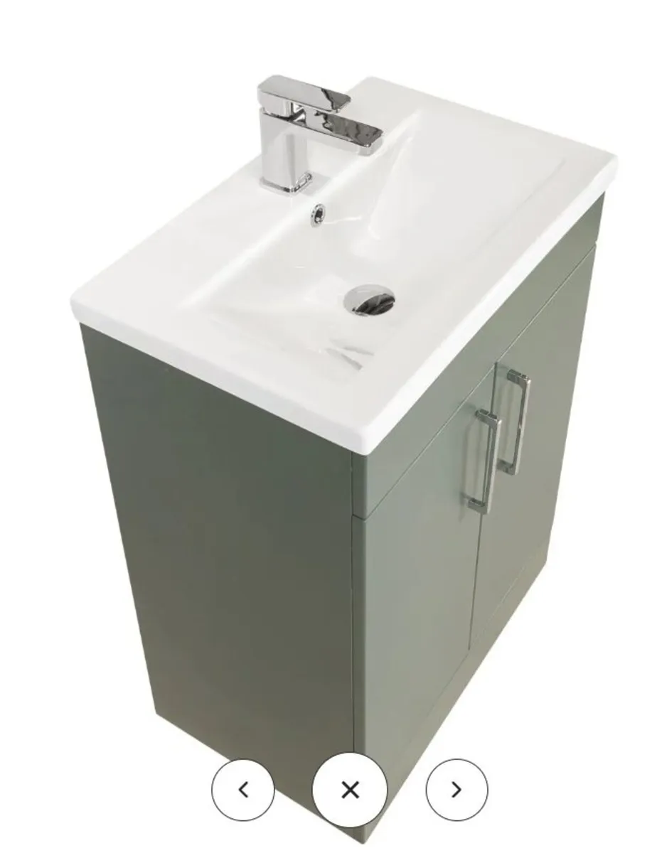 Matt Green Shower Room Deal - Black - Image 2