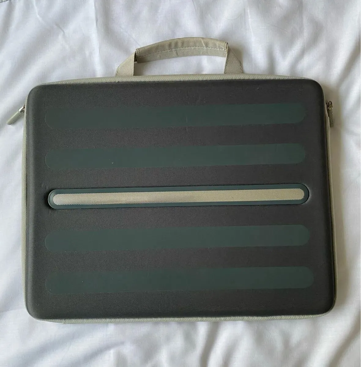 Hard Front Secure Laptop Bag Case Sleeve - Image 2