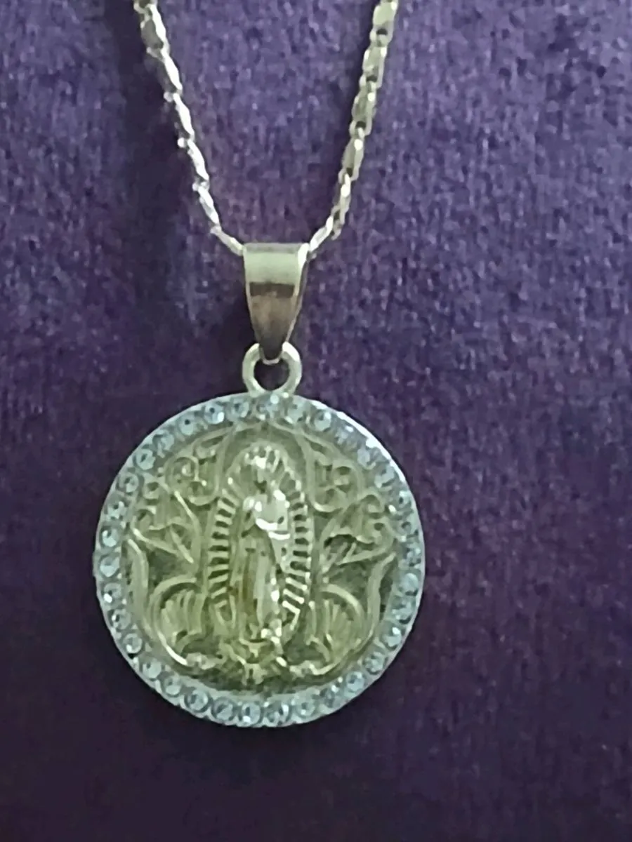 Our lady pendant and chain 18kgold plated - Image 1