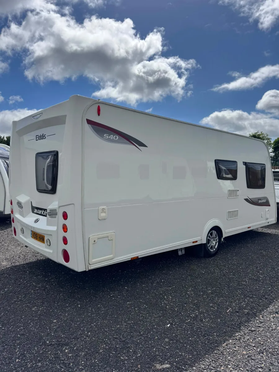 Elddis Avante 4 Berth Fixed Bed Caravan - Image 4