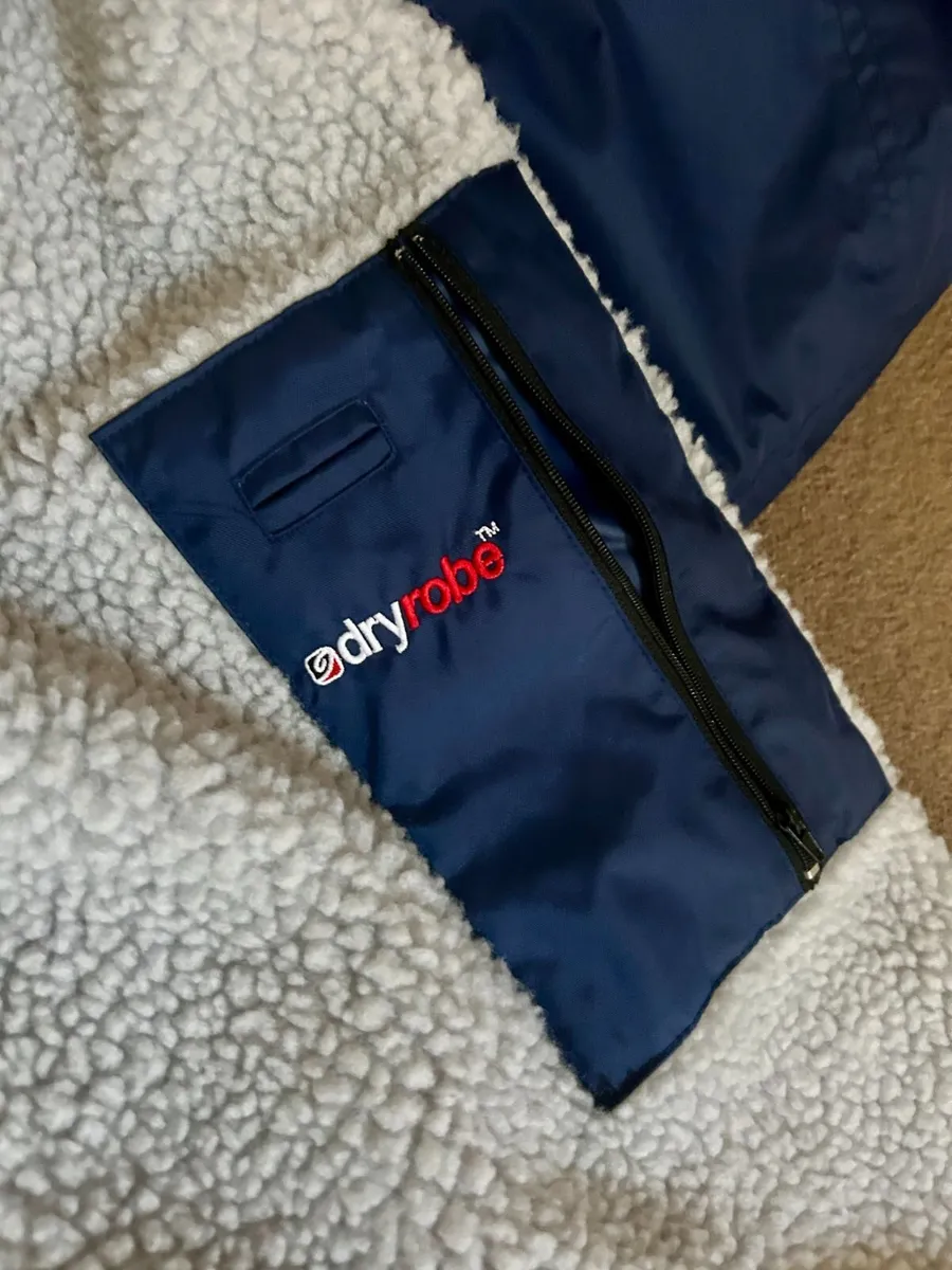 Dryrobe Advance Long Sleeve (Navy/Grey) - Image 4