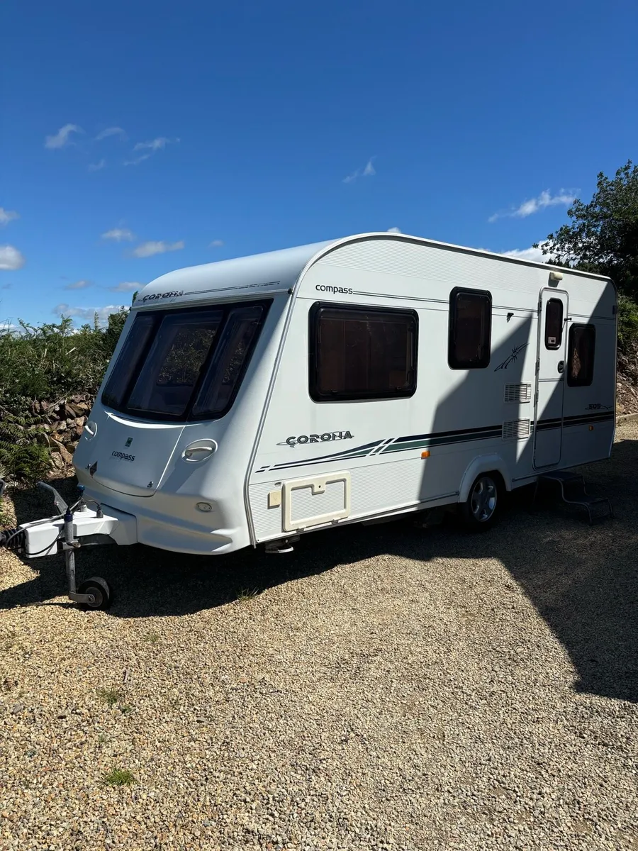 Corona Compass 505 Caravan - Image 1