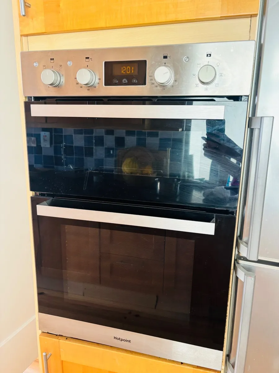 Oven - Image 1