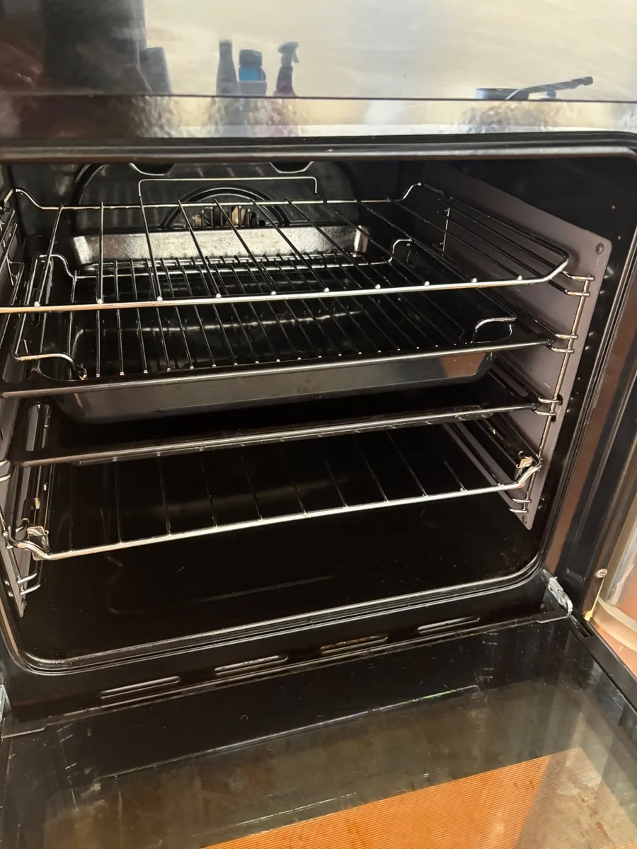 Oven - Image 2