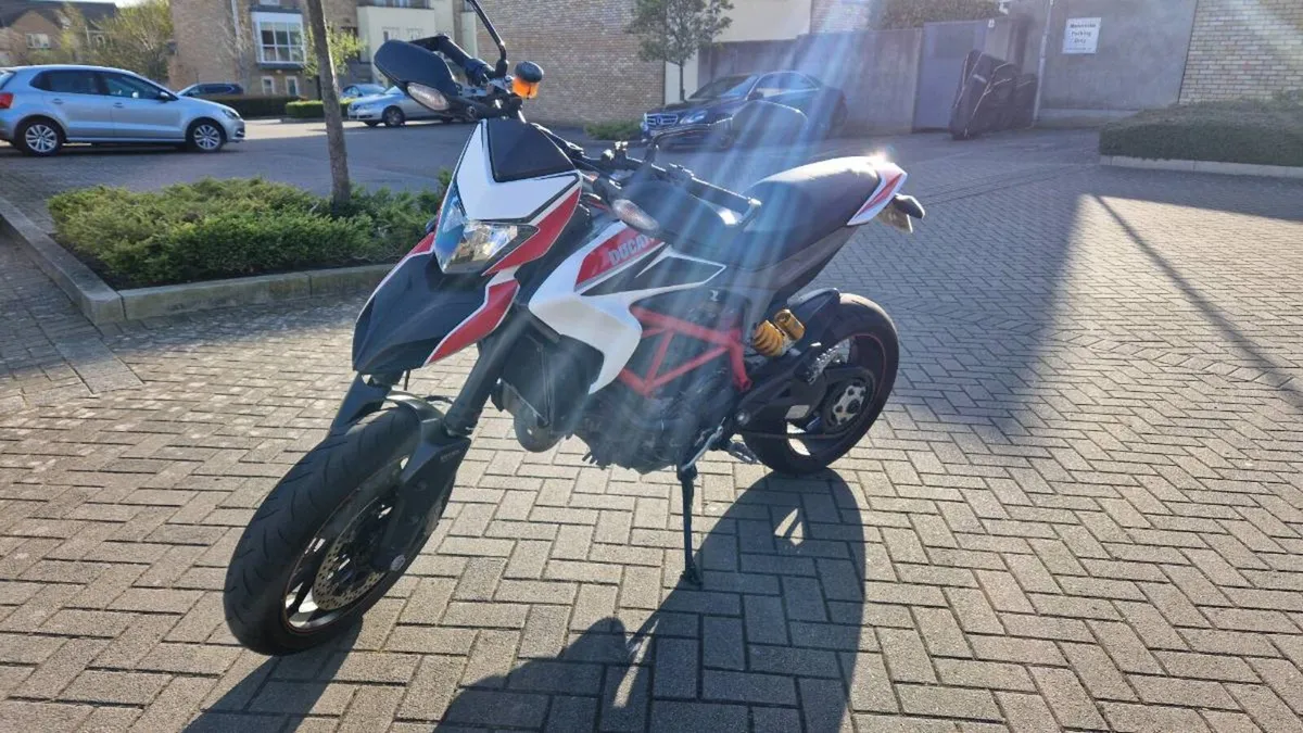 Ducati hypermotard 821 SP - Image 2