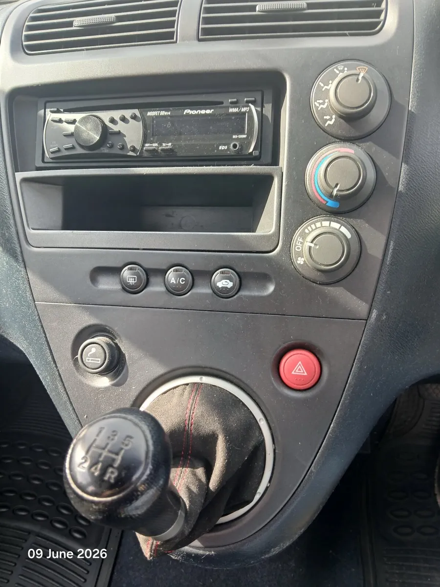Honda Civic 2002 - Image 3